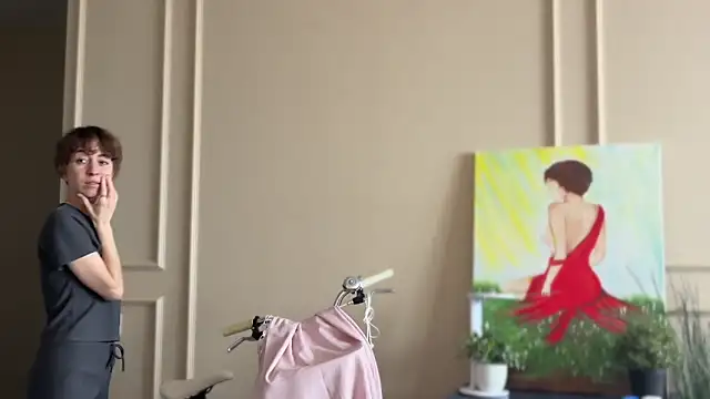 daniellia  online show from October 24, 2025, 9:30 am