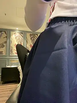 MengMeng0515 online show from January 19, 2026, 12:53 pm