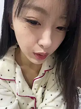 MengMeng0515 online show from December 20, 2025, 12:52 pm