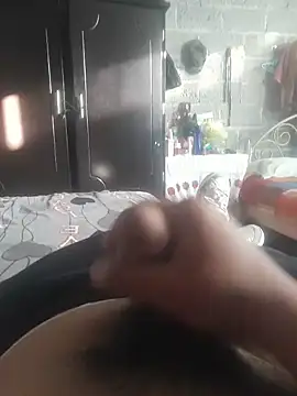 jann1900 online show from February 17, 2026, 11:35 pm