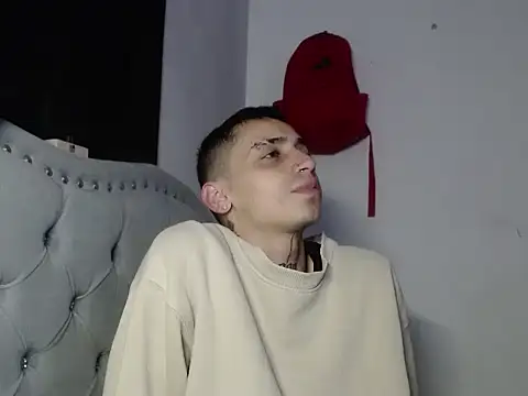 xalejo max online show from October 13, 2025, 8:21 pm