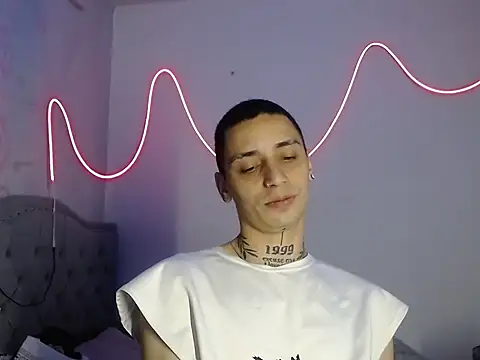 xalejo max online show from September 27, 2025, 9:21 pm