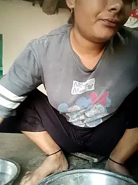 Snapshot of Hot_siiii chatting on September 18, 2025, 2:14 am Hot siiii online show from September 18, 2025, 2:14 am