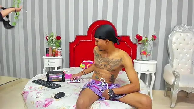 Snapshot of CaroyAndy chatting on January 9, 2026, 12:34 pm CaroyAndy online show from January 9, 2026, 12:34 pm