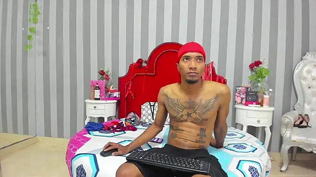 CaroyAndy online show from May 12, 2026, 12:33 pm