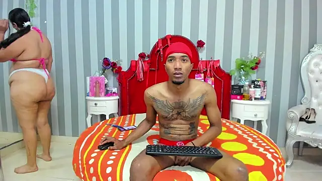 CaroyAndy online show from May 3, 2026, 12:42 pm