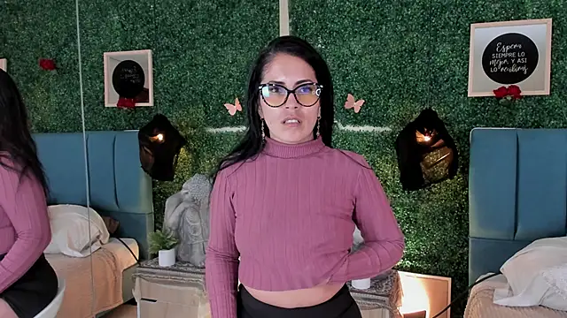 Linagh  online show from November 29, 2025, 1:55 pm