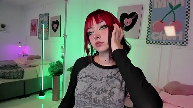 Zoe Lynch  online show from June 3, 2026, 12:17 pm