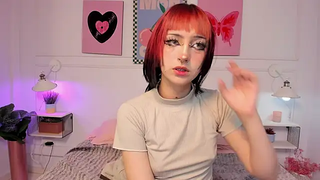 Zoe Lynch  online show from April 8, 2026, 11:33 am