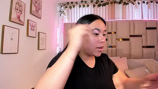 Zoey thompson online show from March 10, 2026, 9:19 pm