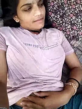 Sofia kuuu online show from September 17, 2025, 11:23 am