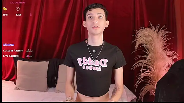 VicenteFerrer online show from June 18, 2026, 2:11 pm