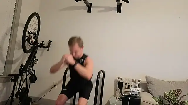 Snapshot of Drakerileyxxx chatting on January 16, 2026, 3:10 am Drakerileyxxx online show from January 16, 2026, 3:10 am