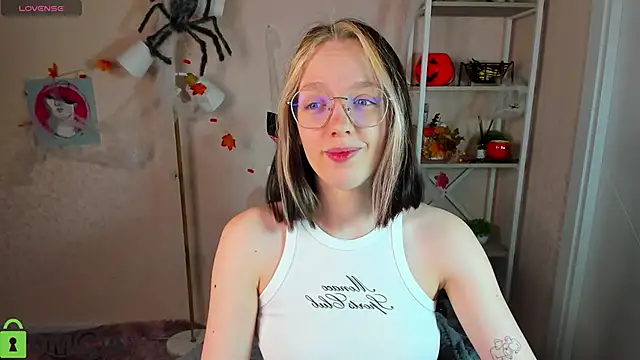 R0cket bunny online show from November 7, 2025, 1:10 am