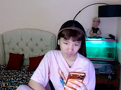 Snapshot of ShantalFoxxy_ chatting on February 7, 2026, 1:24 am ShantalFoxxy online show from February 7, 2026, 1:24 am