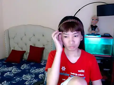 Snapshot of ShantalFoxxy_ chatting on February 16, 2026, 4:55 am ShantalFoxxy online show from February 16, 2026, 4:55 am