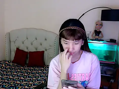 Snapshot of ShantalFoxxy_ chatting on February 6, 2026, 1:12 am ShantalFoxxy online show from February 6, 2026, 1:12 am