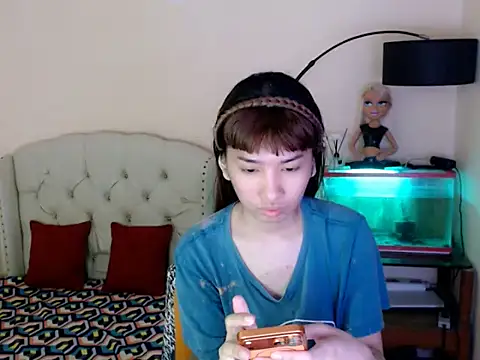 Snapshot of ShantalFoxxy_ chatting on January 18, 2026, 2:15 am ShantalFoxxy online show from January 18, 2026, 2:15 am