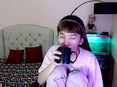 Snapshot of ShantalFoxxy_ chatting on February 6, 2026, 1:18 pm ShantalFoxxy online show from February 6, 2026, 1:18 pm