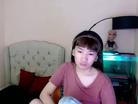 ShantalFoxxy  online show from April 7, 2026, 7:10 am