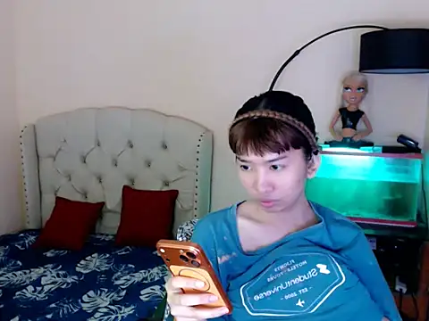 Snapshot of ShantalFoxxy_ chatting on February 23, 2026, 1:29 am ShantalFoxxy online show from February 23, 2026, 1:29 am