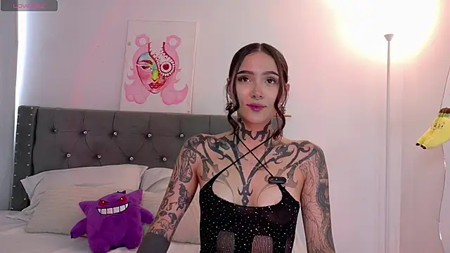 sara queen10 online show from November 4, 2025, 6:22 pm