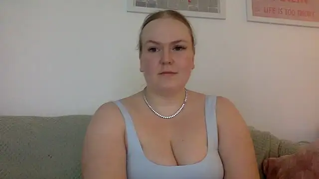 gracelovesxx online show from June 17, 2026, 1:43 pm