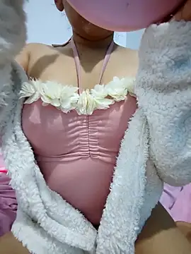 airamoon online show from October 25, 2025, 1:16 am