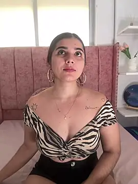 salomecute21 online show from March 16, 2026, 11:36 am