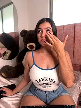 salomecute21 online show from October 28, 2025, 11:53 am