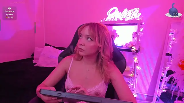 JuliethMoss online show from February 11, 2026, 8:31 pm