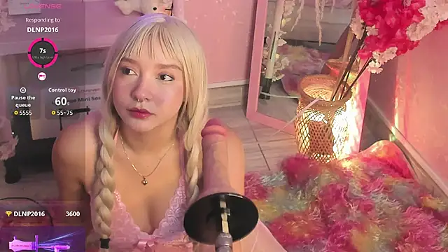 JuliethMoss online show from April 11, 2026, 9:07 pm