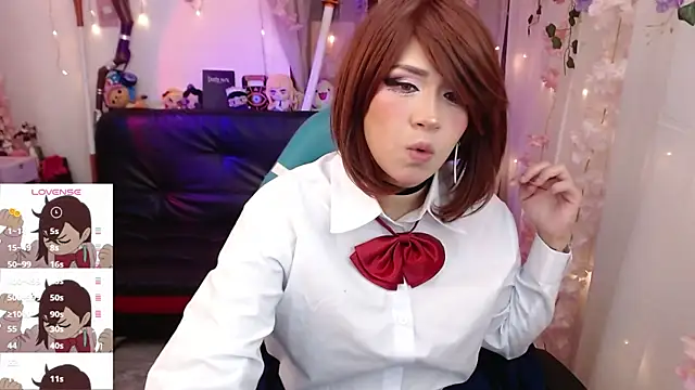 jadedelux  online show from June 14, 2026, 6:20 pm