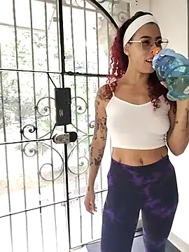 Pamelamiler   online show from November 24, 2025, 1:22 pm