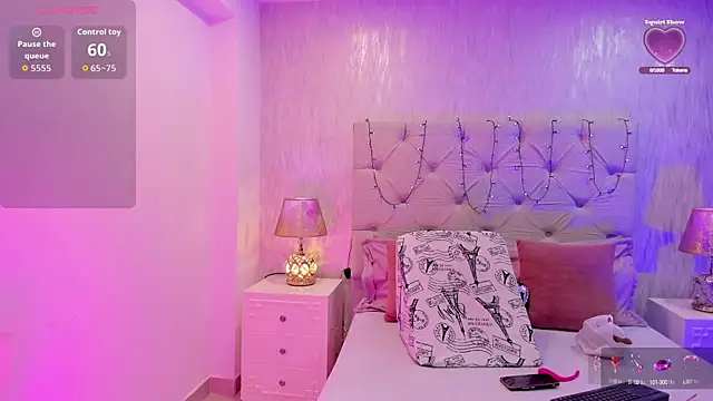 Pamelamiler   online show from September 19, 2025, 1:26 pm