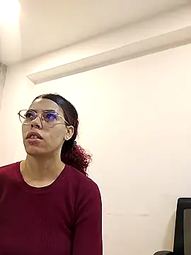 Pamelamiler   online show from November 1, 2025, 12:10 pm