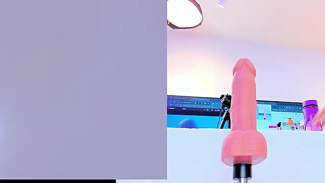 maily zanss online show from February 25, 2026, 7:58 pm