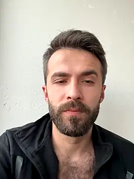 Snapshot of S-kt-et chatting on November 17, 2025, 5:00 am S-kt-et online show from November 17, 2025, 5:00 am