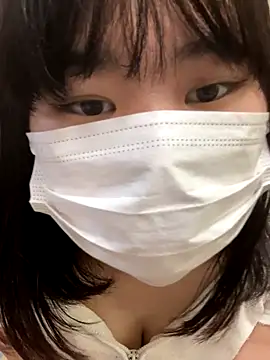 Snapshot of -SAKI-xx chatting on October 2, 2025, 6:28 am -SAKI-xx online show from October 2, 2025, 6:28 am