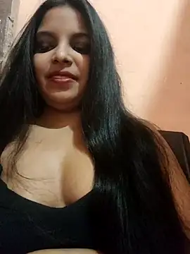 Snapshot of Maahhii_2 chatting on March 4, 2026, 7:54 pm Maahhii 2 online show from March 4, 2026, 7:54 pm