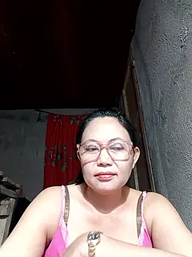 Snapshot of Everleigh_mom chatting on January 14, 2026, 7:34 am Everleigh mom online show from January 14, 2026, 7:34 am