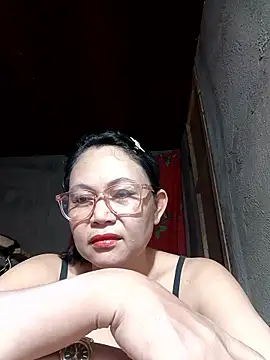 Snapshot of Everleigh_mom chatting on January 7, 2026, 4:28 am Everleigh mom online show from January 7, 2026, 4:28 am