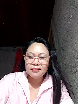 Snapshot of Everleigh_mom chatting on January 12, 2026, 7:53 pm Everleigh mom online show from January 12, 2026, 7:53 pm