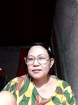 Snapshot of Everleigh_mom chatting on January 11, 2026, 11:50 am Everleigh mom online show from January 11, 2026, 11:50 am