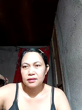 Snapshot of Everleigh_mom chatting on December 21, 2025, 1:08 am Everleigh mom online show from December 21, 2025, 1:08 am