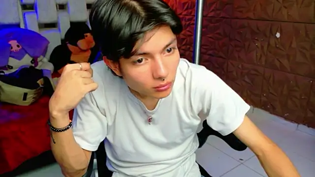 Snapshot of alandelrey57 chatting on February 23, 2026, 2:57 am alandelrey57 online show from February 23, 2026, 2:57 am