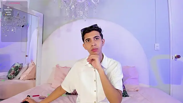 JoshuaSanzz online show from October 25, 2025, 3:38 am