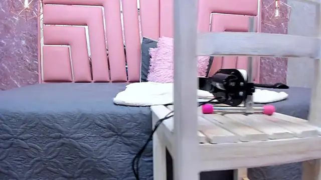 ALYANNA HOT  online show from February 21, 2026, 11:56 am