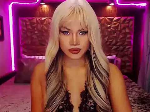 YllanaAltheaXxX online show from November 30, 2025, 3:13 pm