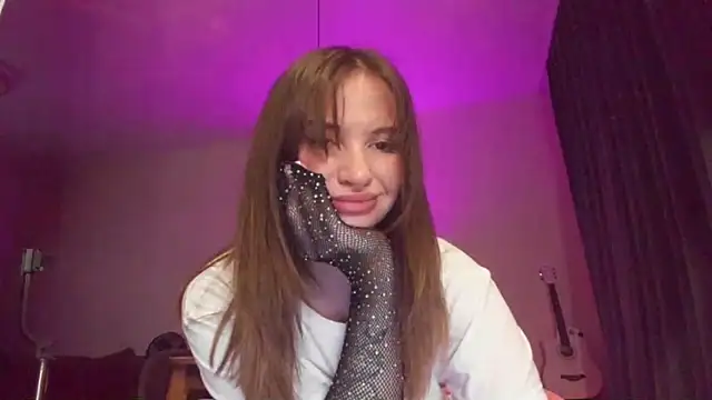 Snapshot of Voytinyme chatting on September 21, 2025, 3:17 pm Voytinyme online show from September 21, 2025, 3:17 pm